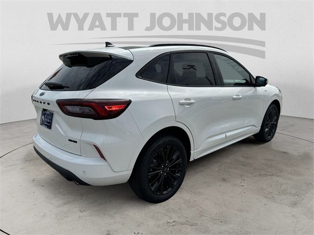 2023 Ford Escape ST-Line Elite