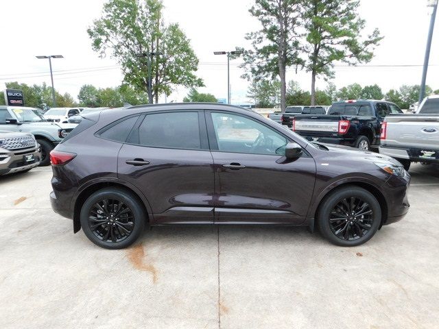 2023 Ford Escape ST-Line Elite