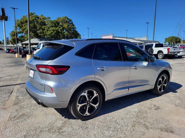 2023 Ford Escape ST-Line Elite