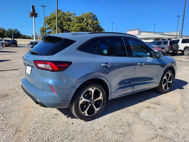 2023 Ford Escape ST-Line Elite