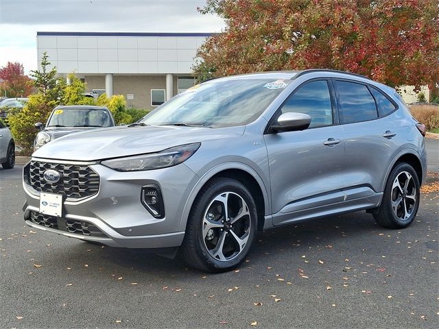 2023 Ford Escape ST-Line Elite