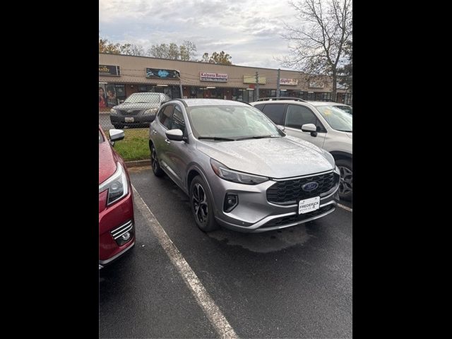 2023 Ford Escape ST-Line Elite