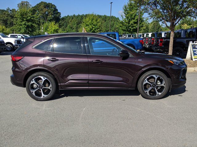 2023 Ford Escape ST-Line Elite