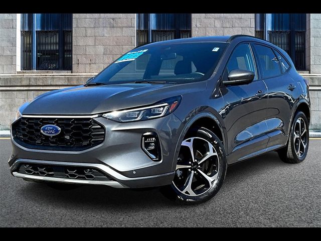 2023 Ford Escape ST-Line Elite