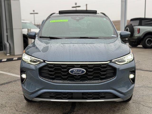 2023 Ford Escape ST-Line Elite