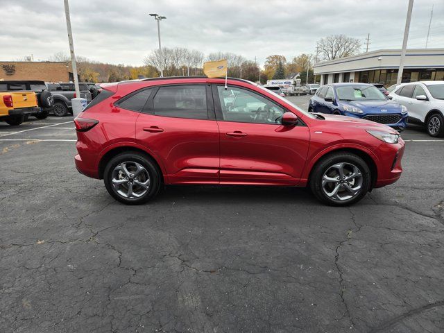 2023 Ford Escape ST-Line Select