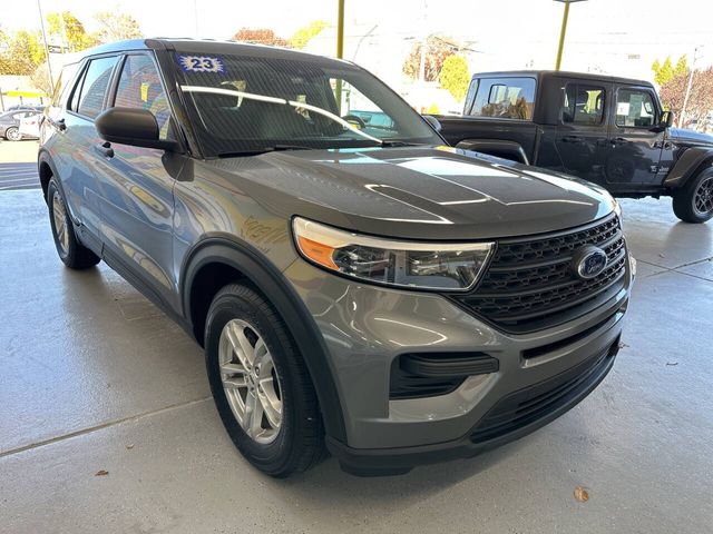 2023 Ford Explorer Base