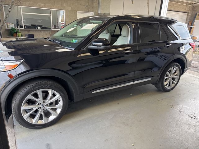 2023 Ford Explorer Platinum
