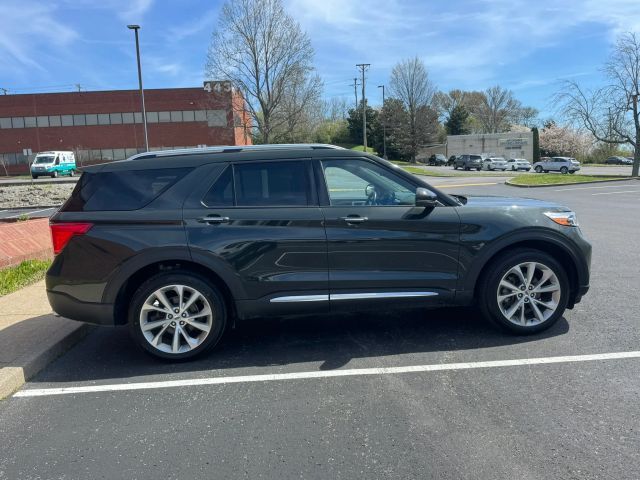 2023 Ford Explorer Platinum
