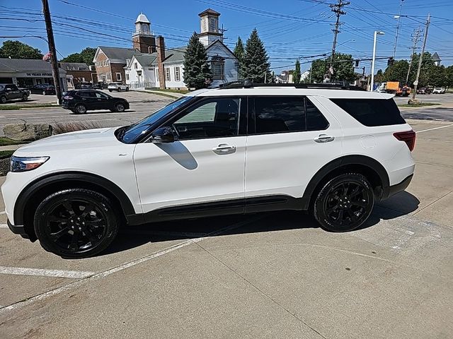 2023 Ford Explorer ST-Line