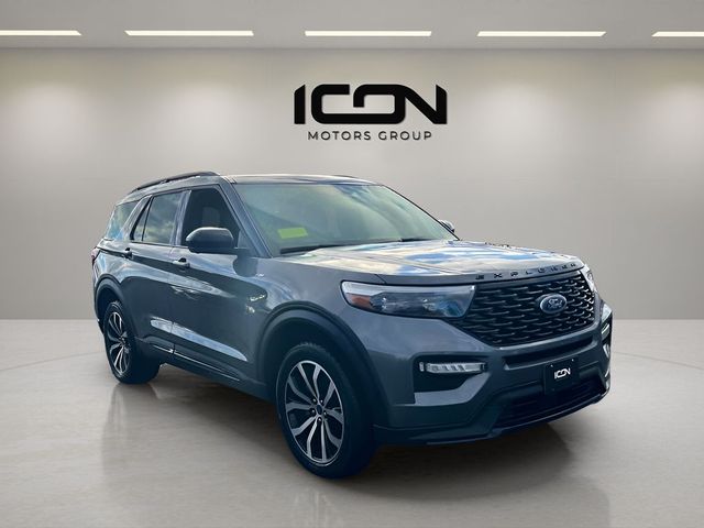 2023 Ford Explorer ST-Line
