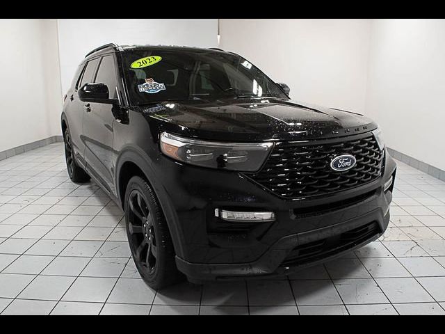 2023 Ford Explorer ST-Line