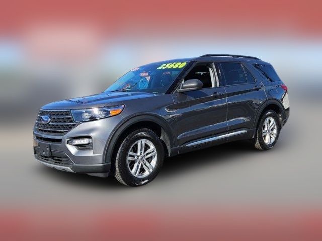 2023 Ford Explorer XLT