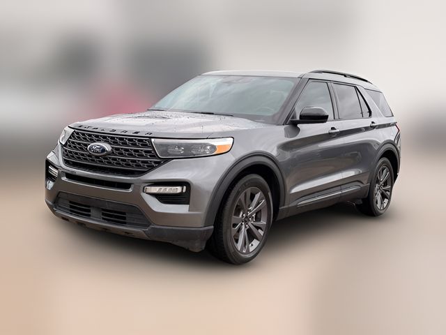 2023 Ford Explorer XLT