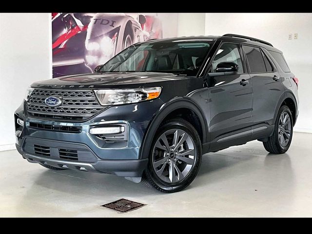 2023 Ford Explorer XLT