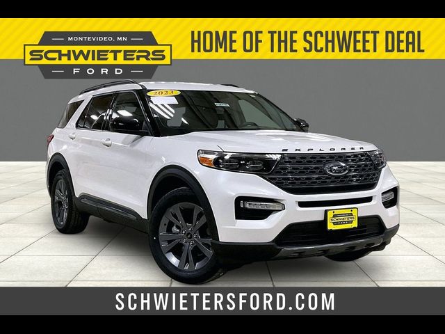 2023 Ford Explorer XLT