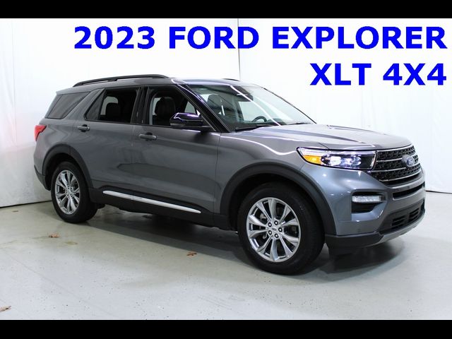 2023 Ford Explorer XLT