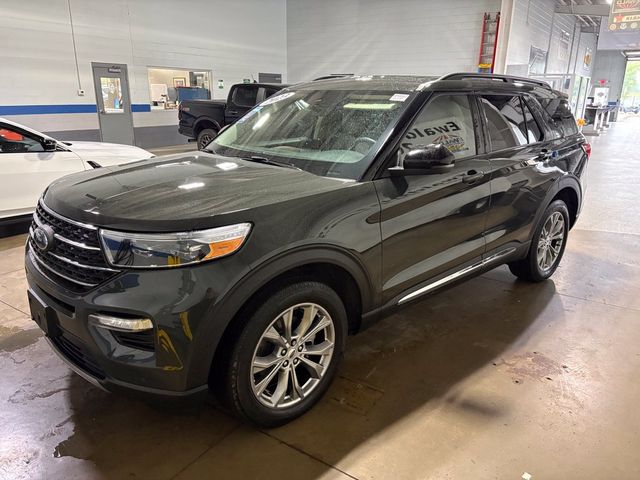 2023 Ford Explorer XLT