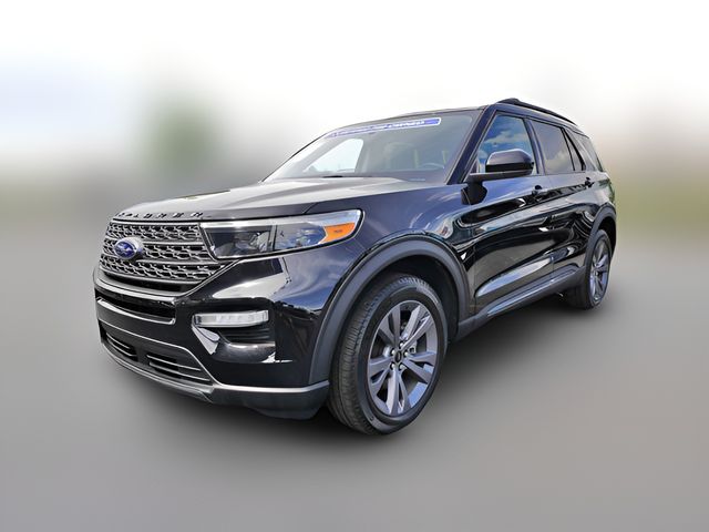 2023 Ford Explorer XLT