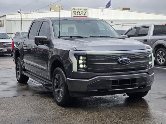 2023 Ford F-150 Lightning LARIAT