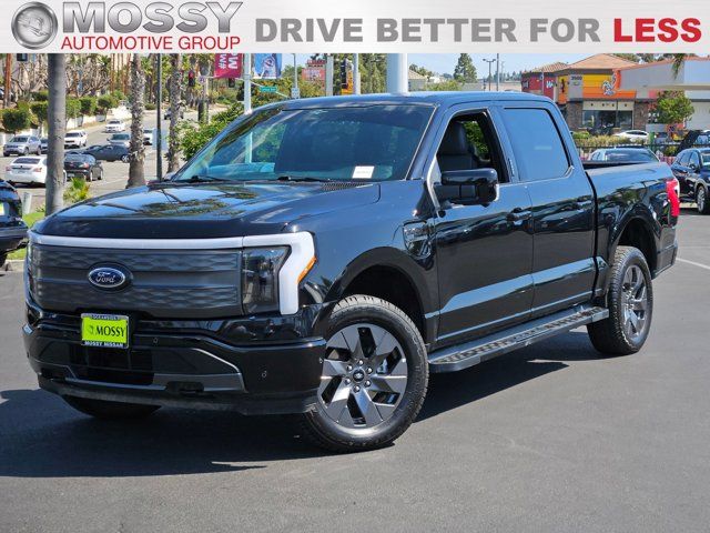 2023 Ford F-150 Lightning LARIAT