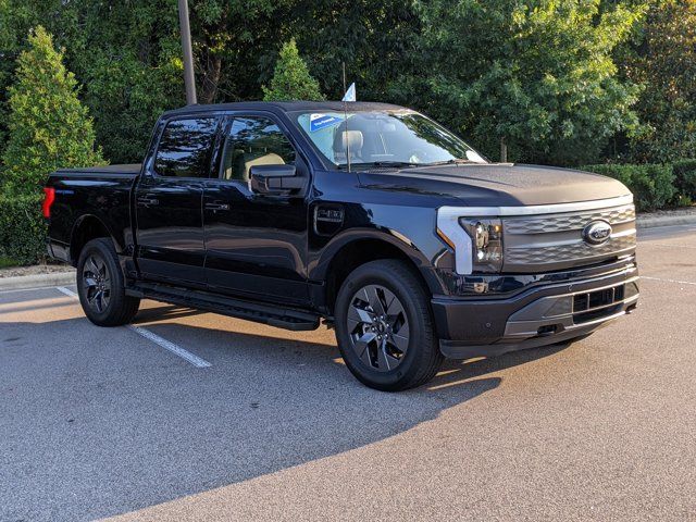 2023 Ford F-150 Lightning LARIAT