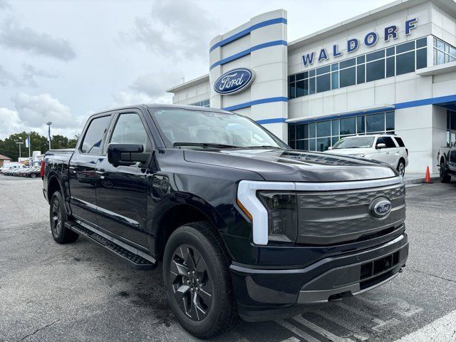 2023 Ford F-150 Lightning LARIAT