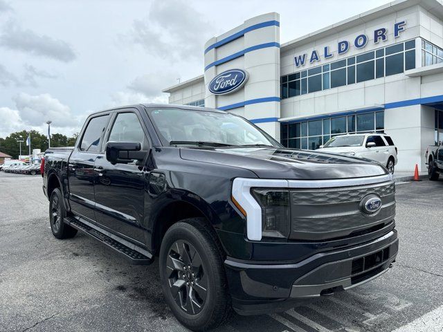 2023 Ford F-150 Lightning LARIAT