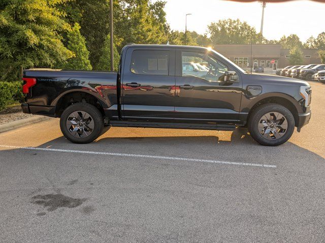 2023 Ford F-150 Lightning LARIAT