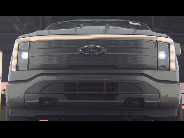 2023 Ford F-150 Lightning LARIAT