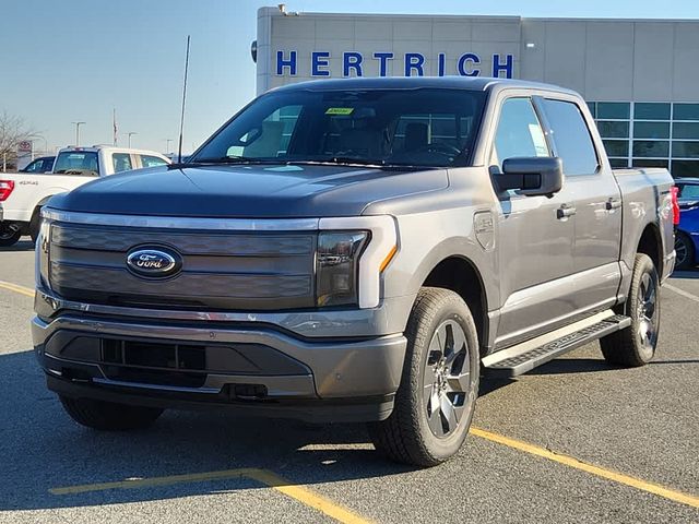 2023 Ford F-150 Lightning LARIAT