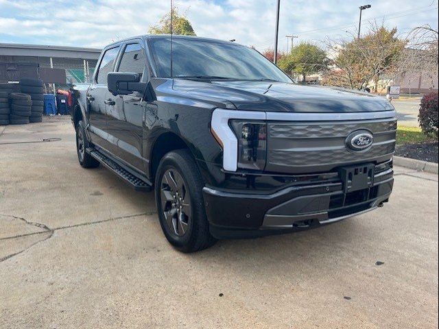 2023 Ford F-150 Lightning LARIAT