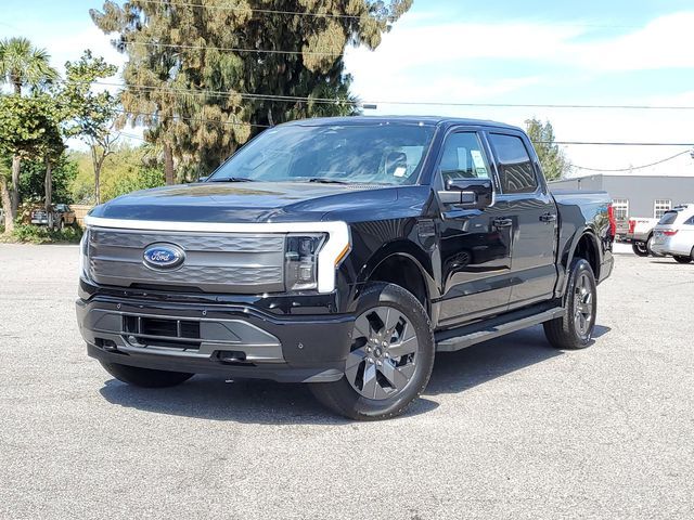 2023 Ford F-150 Lightning LARIAT