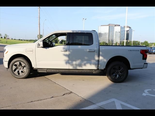 2023 Ford F-150 Lightning LARIAT