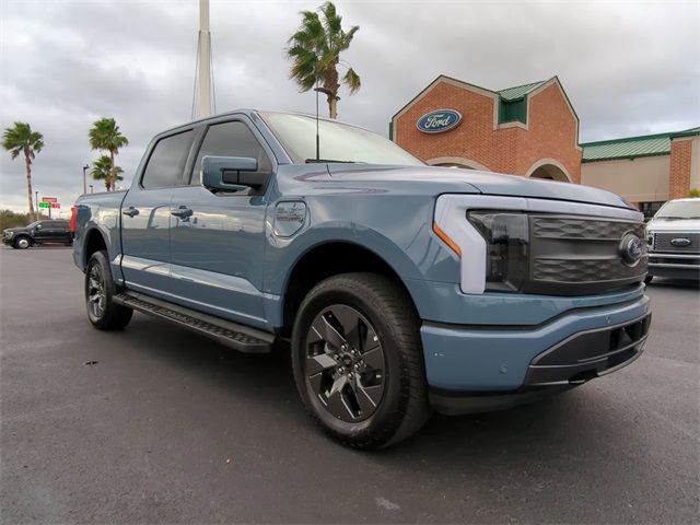 2023 Ford F-150 Lightning LARIAT