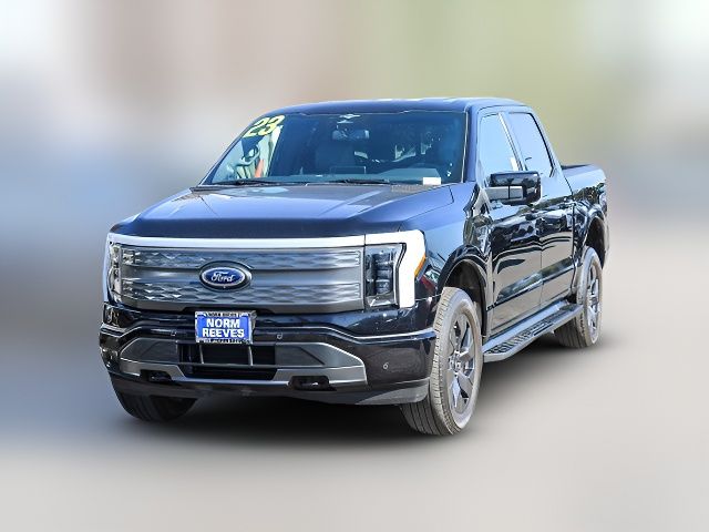 2023 Ford F-150 Lightning LARIAT