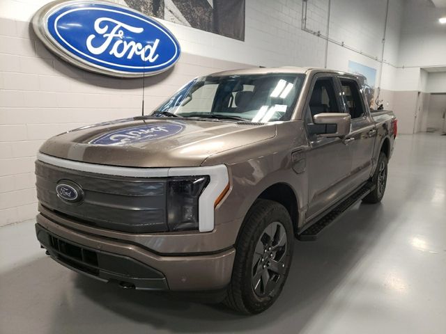 2023 Ford F-150 Lightning LARIAT