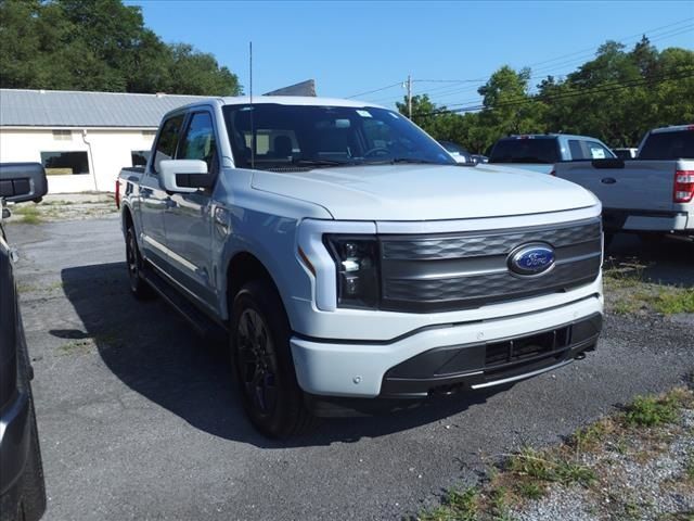 2023 Ford F-150 Lightning LARIAT