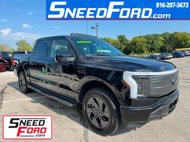 2023 Ford F-150 Lightning LARIAT