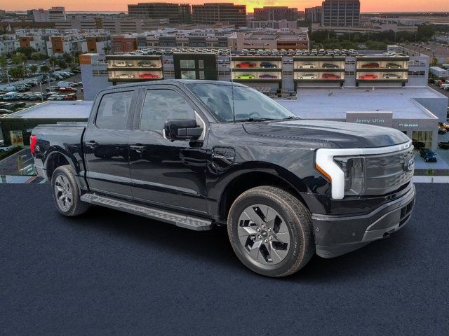 2023 Ford F-150 Lightning LARIAT