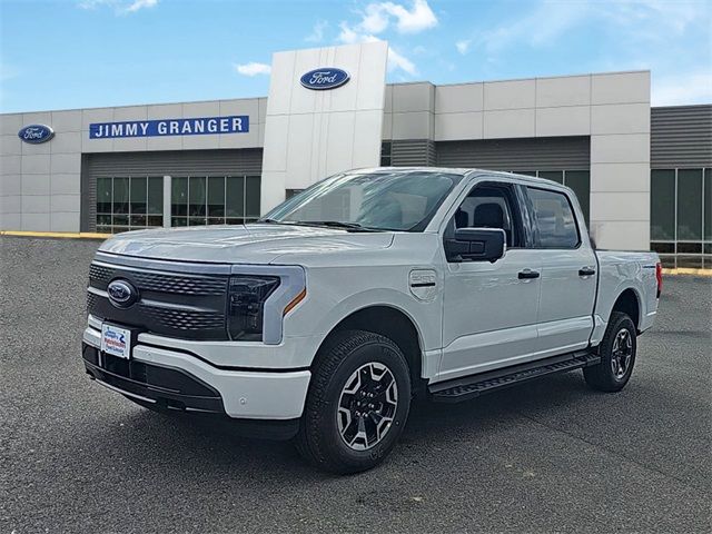 2023 Ford F-150 Lightning XLT