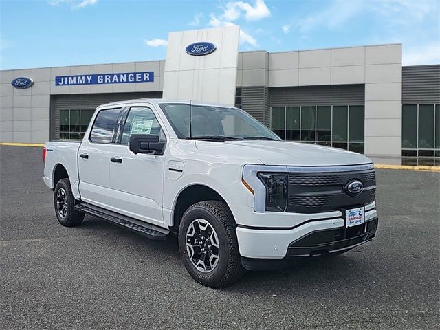 2023 Ford F-150 Lightning XLT