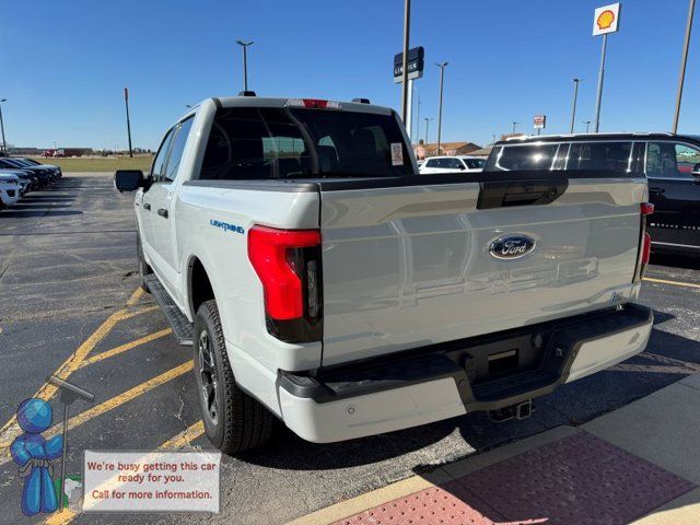 2023 Ford F-150 Lightning XLT