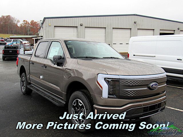 2023 Ford F-150 Lightning XLT