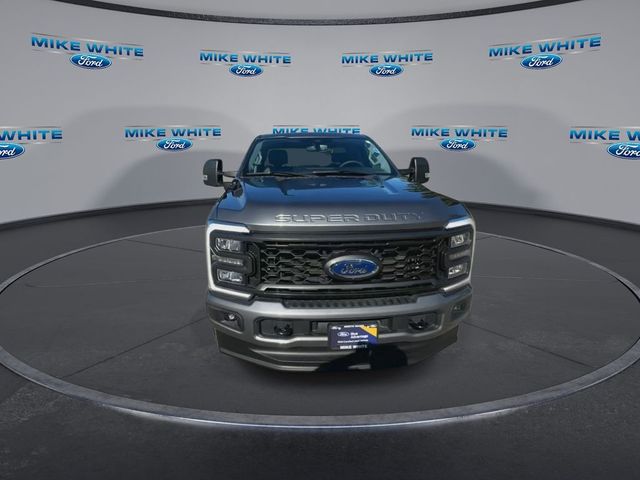 2023 Ford F-350 XLT