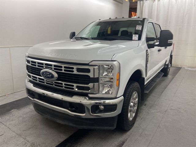 2023 Ford F-350 XLT