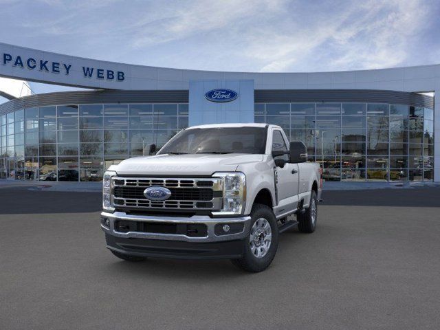 2023 Ford F-350 XLT