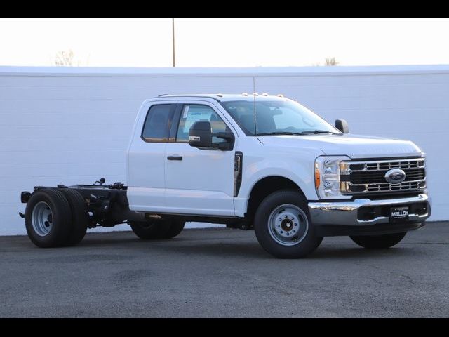 2023 Ford F-350 XL