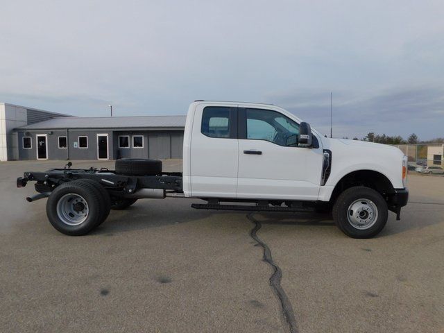 2023 Ford F-350 XL