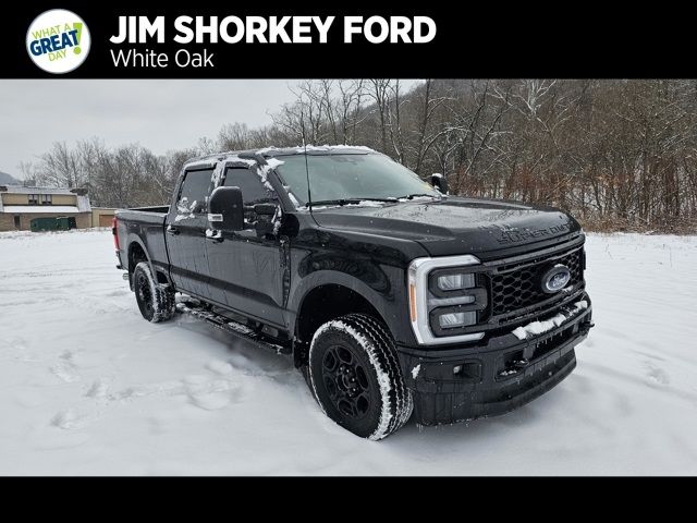 2023 Ford F-350 XLT